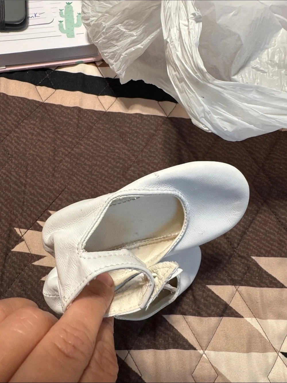 N/A classic white